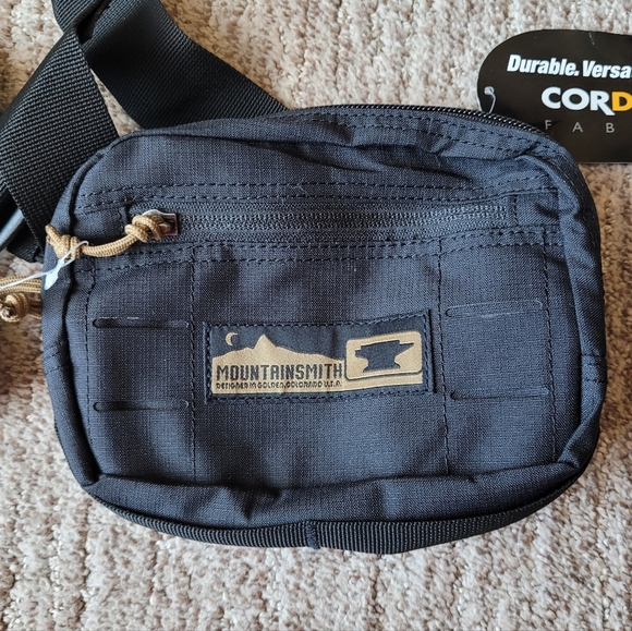 NEW MOUNTAIN SMITH FORGED FOR LIFE SIDEKICK BELT BAG FANNY PACK BLACK SMALL - Picture 3 of 16
